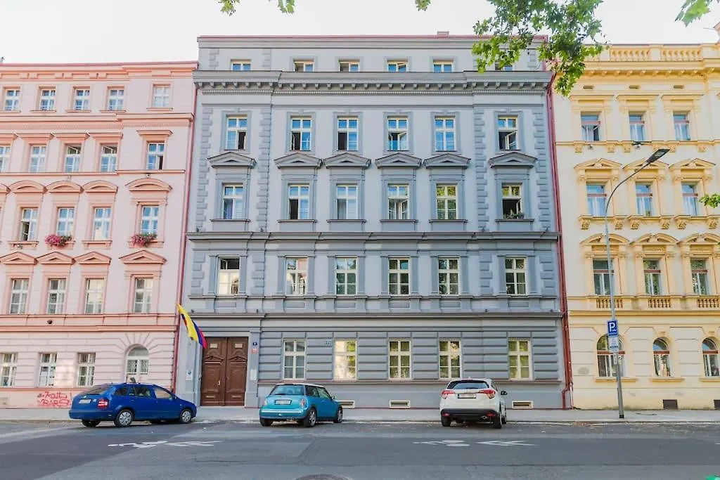 Cozy Quiet New Apartment In Karlin Square Prága Csehország
