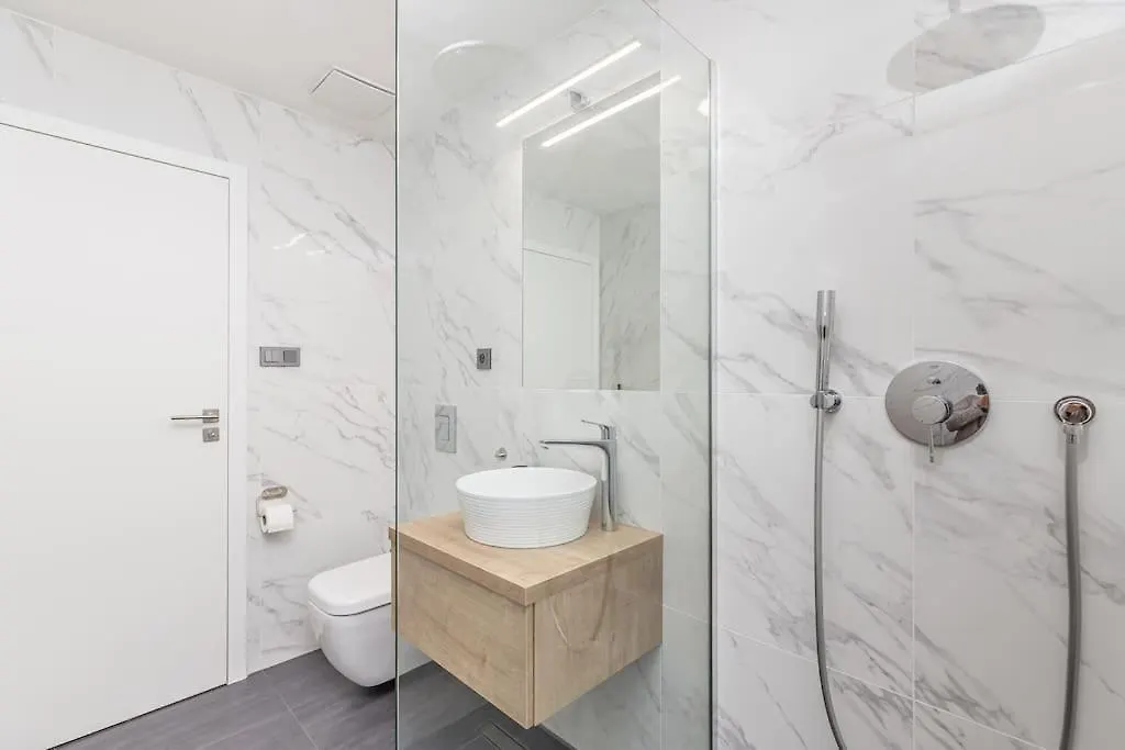 Cozy Quiet New Apartment In Karlin Square Prága